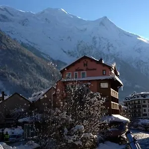Vallee Blanche Hotel